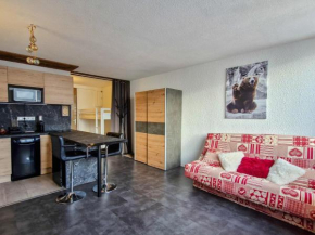 Studio rénové - Balcon sud - Proche pistes et commerces - FR-1-425-209